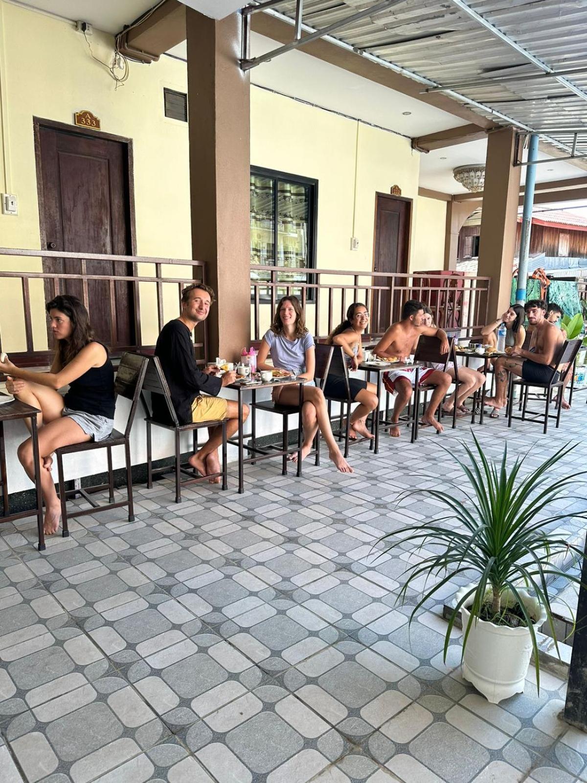 Vang Vieng Global Hostel ภายนอก รูปภาพ
